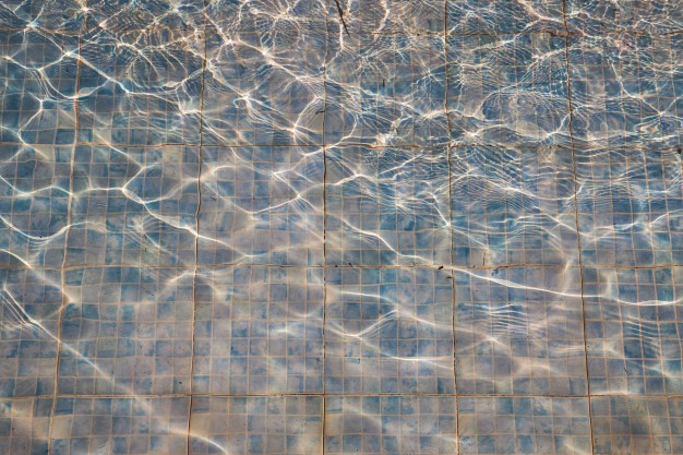 Azulejos Viejos Desvaidos Piscina Sucia Como 120225 147 | Agua Turbia En Piscina: Tipos Y Soluciones | Consejos